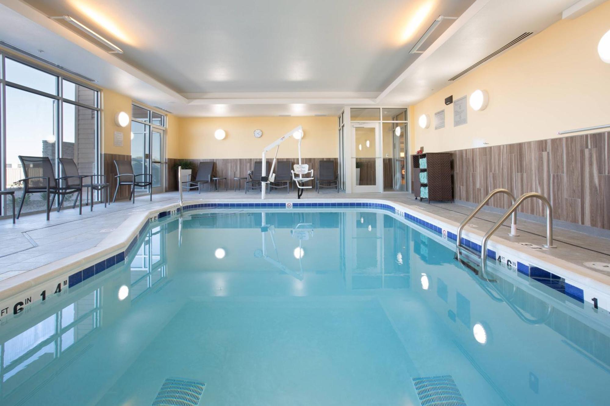 Fairfield Inn & Suites By Marriott Burlington Luaran gambar