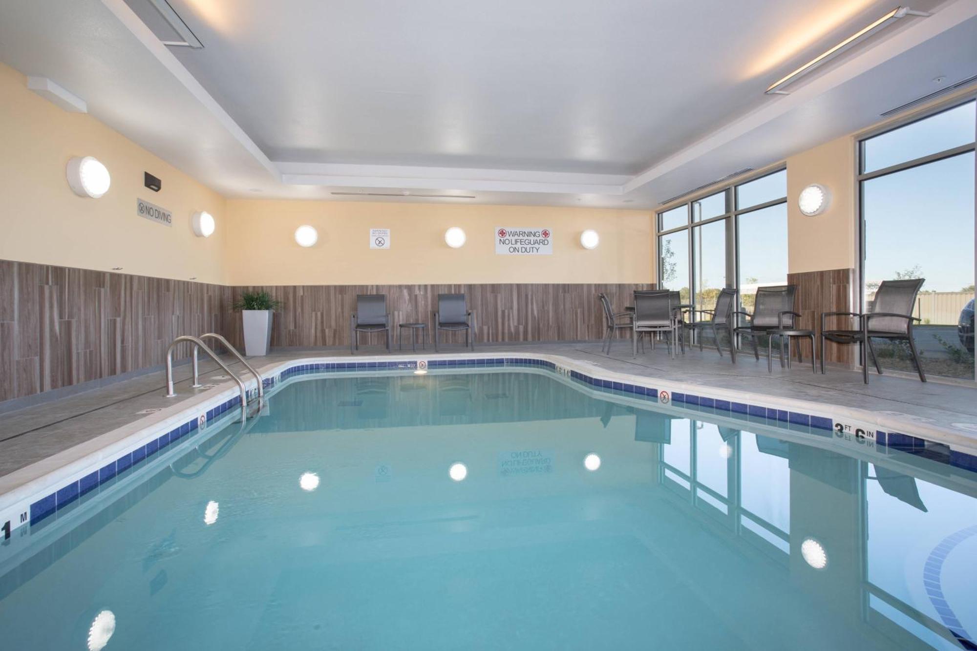 Fairfield Inn & Suites By Marriott Burlington Luaran gambar