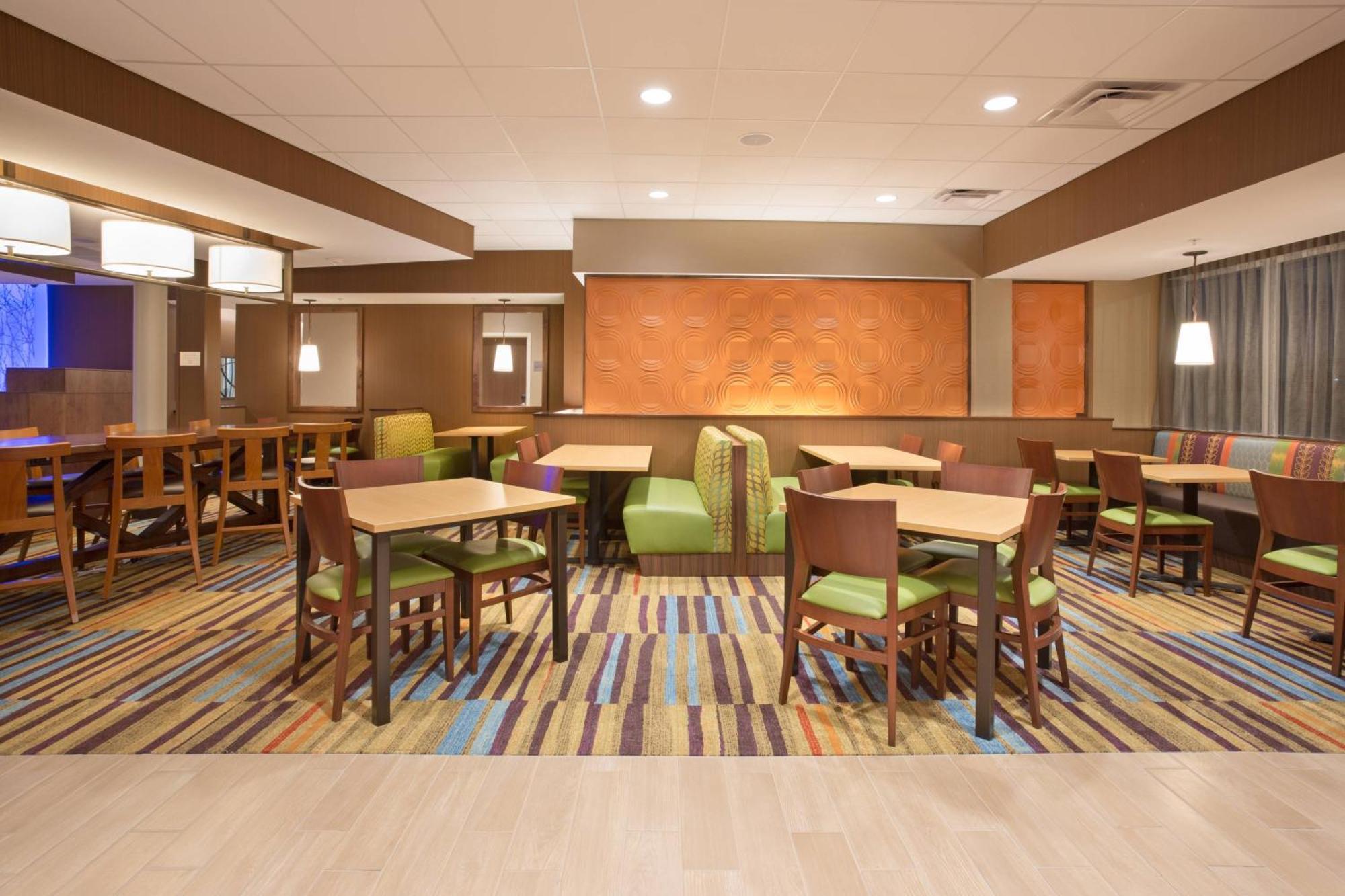 Fairfield Inn & Suites By Marriott Burlington Luaran gambar
